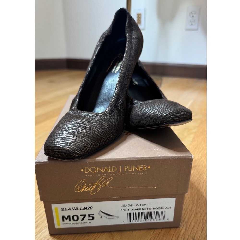 Donald Pliner Seana Metallic Lizard Kitten Heels - Picture 6 of 12